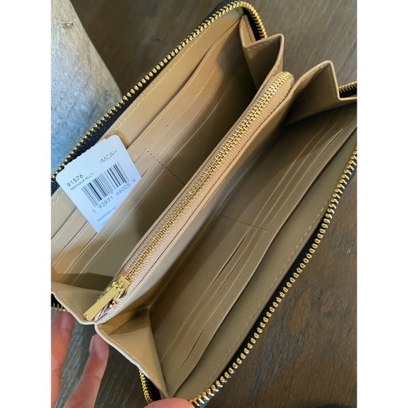 (Sold) COACH Accordion Whipstitch Leather Wallet - Picture 7 of 8